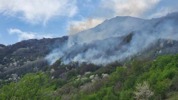 Активен пожар кај кичевски Цер, регистрирани вкупно 15 пожари на отворено во последното деноноќие