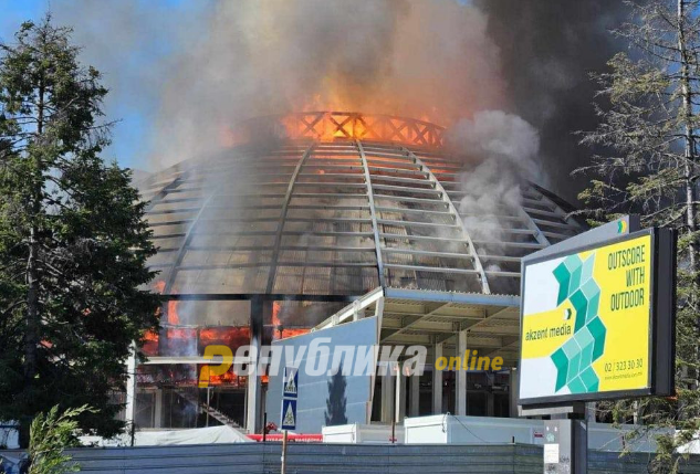 Митева: СДС да не ги манипулира скопјани, да кажат дали изведувачот на Универзална е фирма блиска до нивниот врв и дали затоа нема одговорност за пожарот