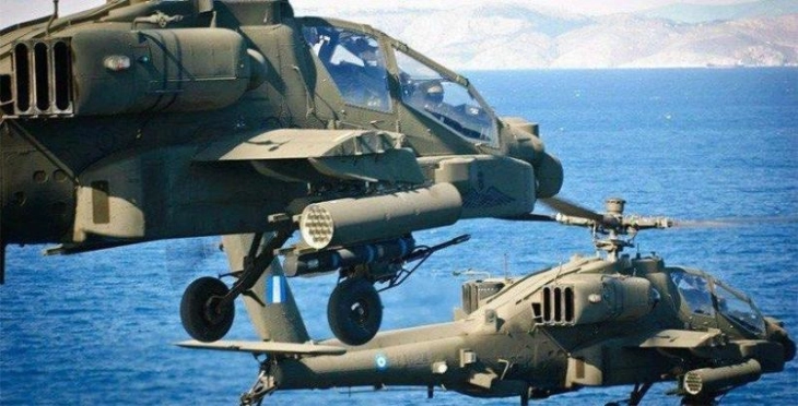Се урнаа два јапонски воени хеликоптери, се трага по екипажот
