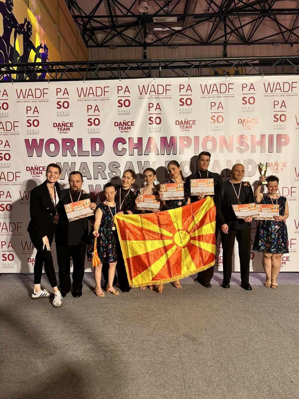 Танчерите на Dancers United освоија 25 медали на Светското првенство латино танци