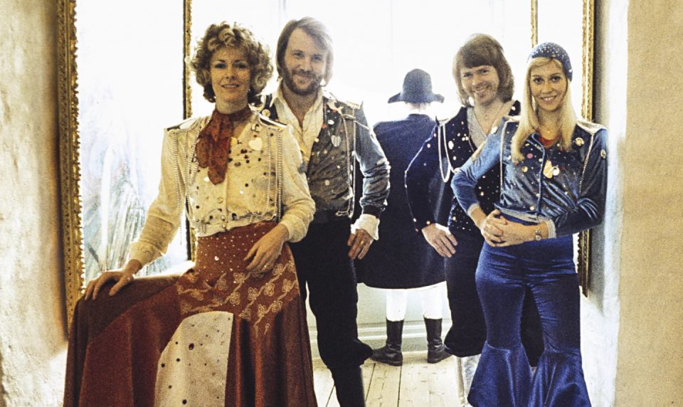 Одбележување на 50 години откако AББA ѝ ја донесоа првата победа на Шведска на Изборот за песна на Евровизија со неверојатниот шлагер  Waterloo