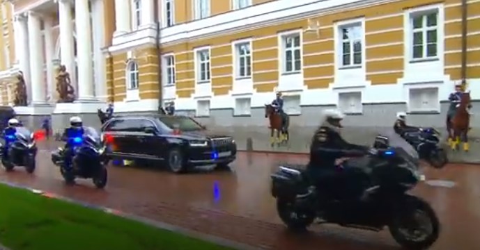 Бедем на две тркала: Eве какви мотоцикли го чуваат Путин