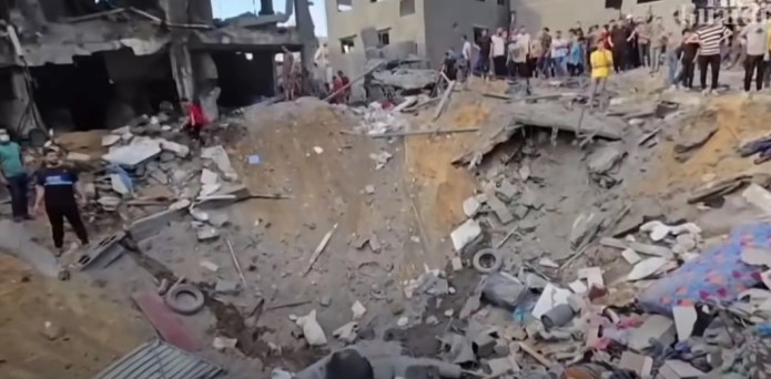 Половина згради во Газа се уништени