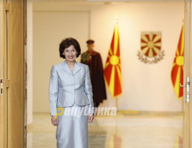 Претседателката Сиљановска Давкова во посета на Генералштабот на Армијата и МО
