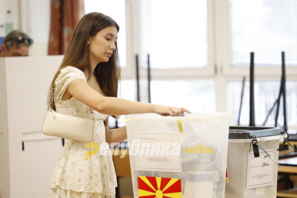 Скопје масовно гласаше