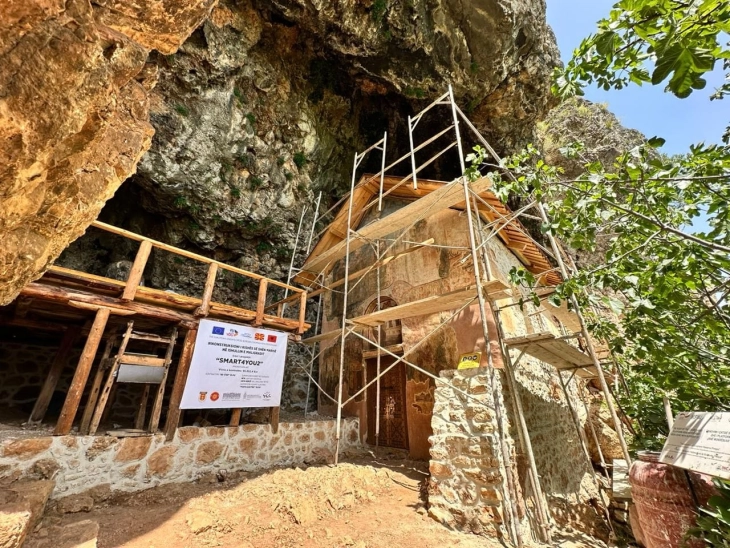 Во тек реставрација на пештерската црква „Света Богородица“ на островот Мал Град, кај Пустец