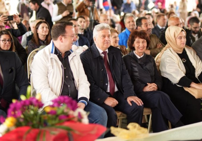 Силјановска Давкова со Иванов и Николоски на прослава во валандовско Чакали на Хид Бах Шен Фест