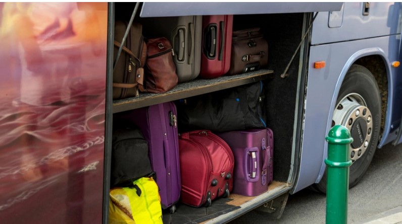 Лошо време за патлиџан туристите: На летување со автобус смее само еден куфер, другиот ќе се плаќа 30 евра