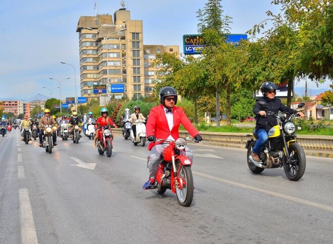 Елегантни моторџии низ скопските улици за подигање на свеста за машкото здравје