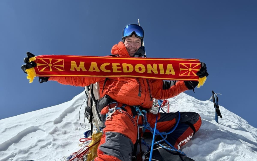 Сашко Кедев на Велигден стана првиот Македонец кој го искачи петтиот највисок врв во светот