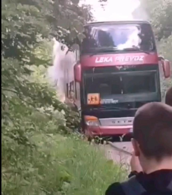 Изгаснат пожарот во автобусот кој носеше деца на екскурзија кај Врњачка Бања