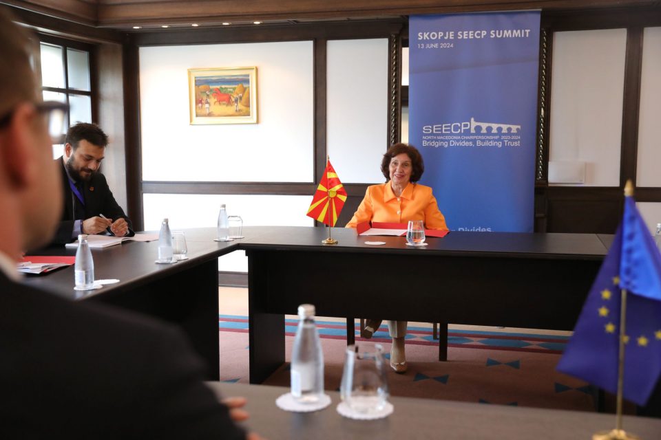 Средба на претседателката Сиљановска Давкова со Марко Маковец, заменик директорот во Европската служба за надворешни работи