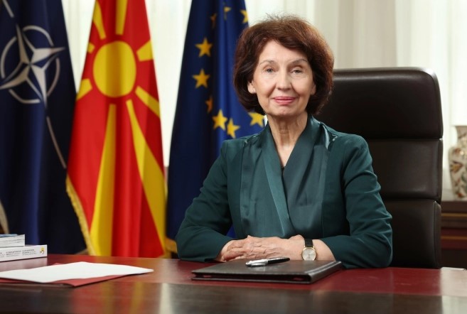 Претседателката на Македонија ќе учествува на Самитот за мир во Украина