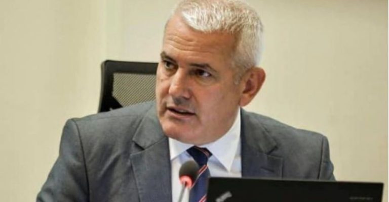 Свечља: Ако Вучиќ дојде на Косово без да се најави ќе биде уапсен