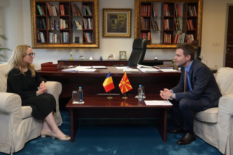 Муцунски на средба со амбасадорката на Романија, Адела Моника Аксинте: Зајакнување на соработката во контекст на безбедносните предизвици пред кои сме исправени