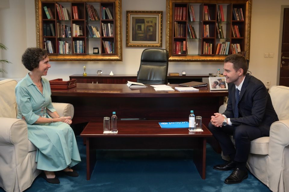 Муцунски се сретна со новоименуваниот претставник на УНИЦЕФ во земјава, амбасадорката, Лесли Милер