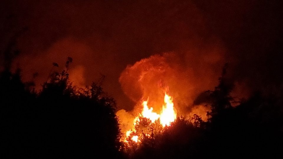 Активни десет пожари, нов пожар кај Пехчево, гори во Јасен, во близина на Стење, кај Белица…