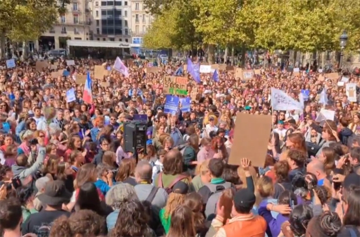 Во Франција митинзи за поддршка на Жизел Пелико и жртвите на силување