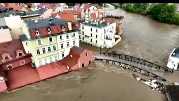 Орбан: Ако чекавме Брисел да нè спаси, ќе бевме до гуша во вода