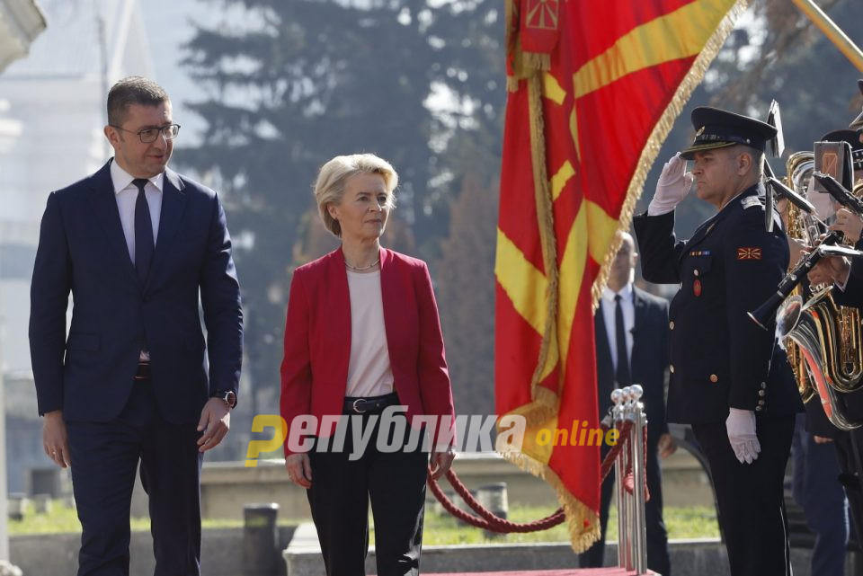 Премиерот Мицкоски ја пречека претседателката на ЕК Урсула фон дер Лајен