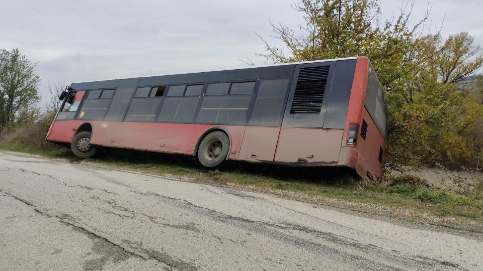 Автобус на ЈСП излета на патот Раштак-Булачани