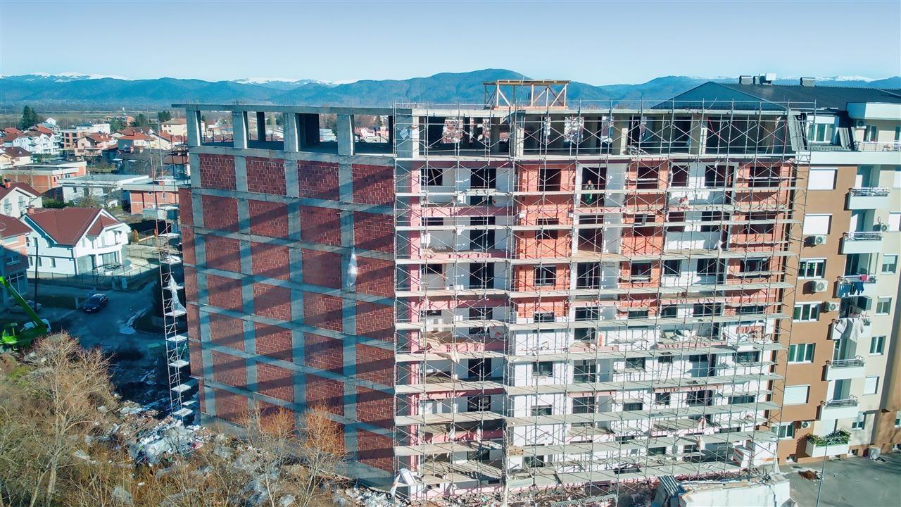 Во мај 340 одобренија за градење, 229 се за високоградба, предвидени 840 станови