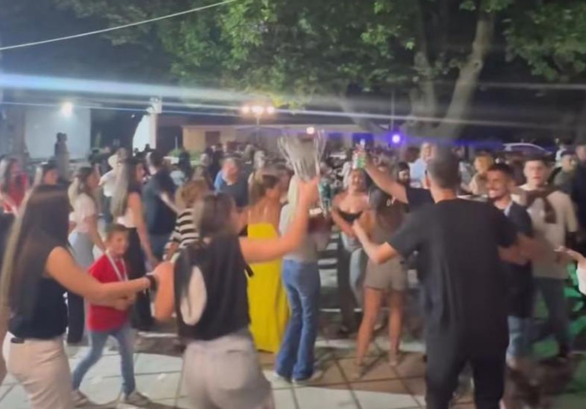 Грција забрани фестивал во Лерин затоа што се пееле и играле македонски песни и ора
