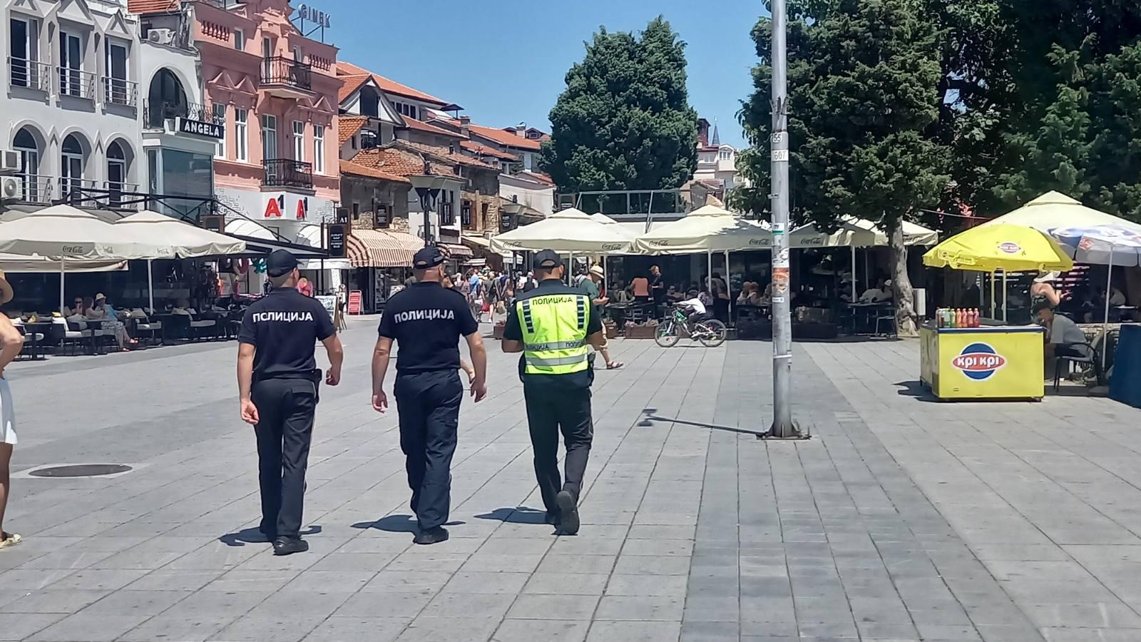 Од утре до 31 август македонска и српска полиција заедно ќе патролираат во Охрид