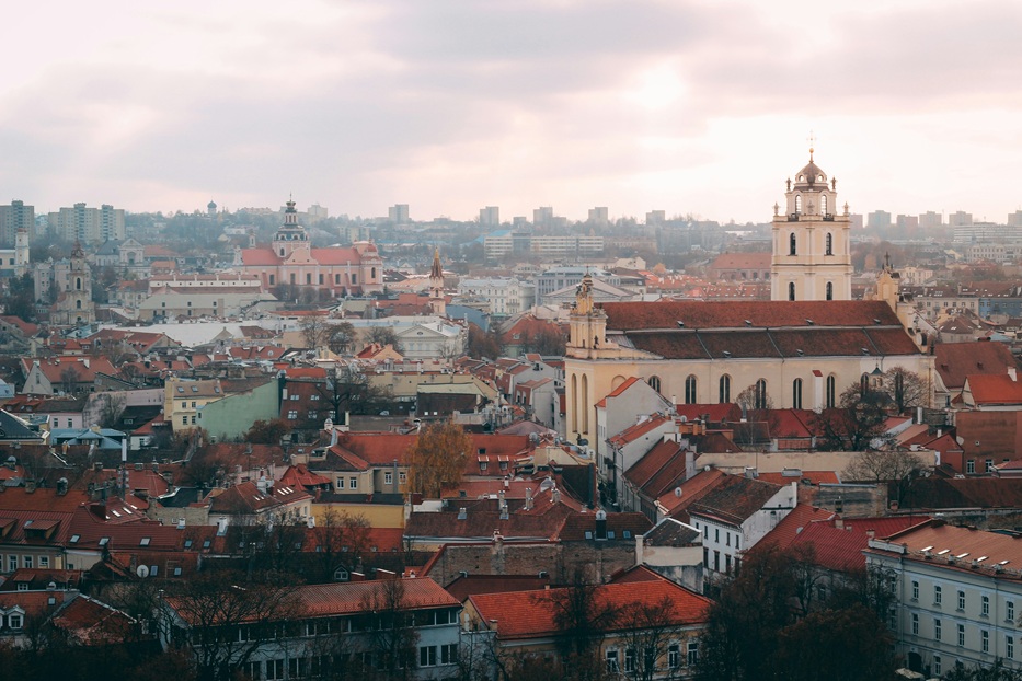 julia-karnavusha-on-unsplash
