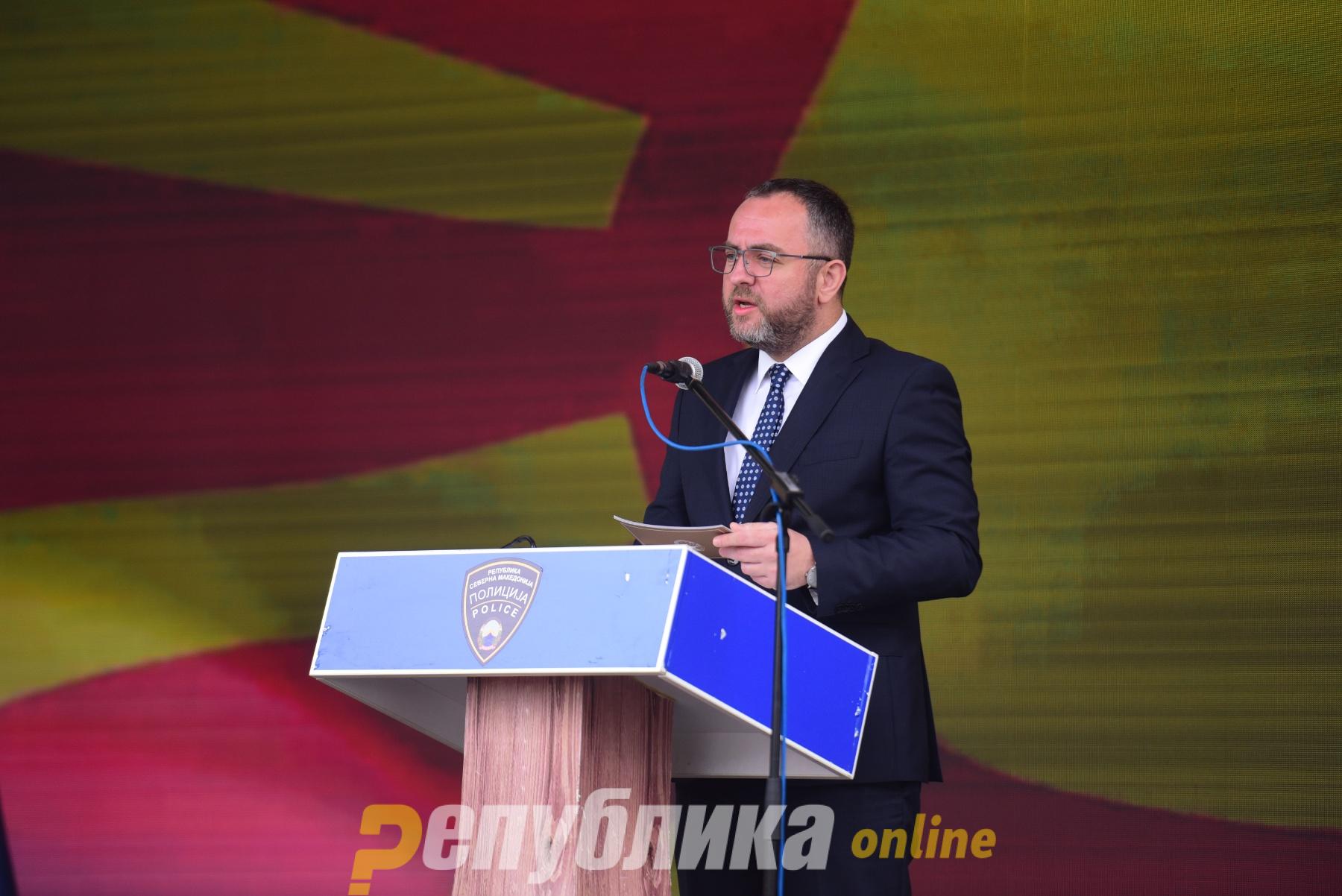 Mинистерот Тошковски ќе информира за состојбата со водата во Гостивар