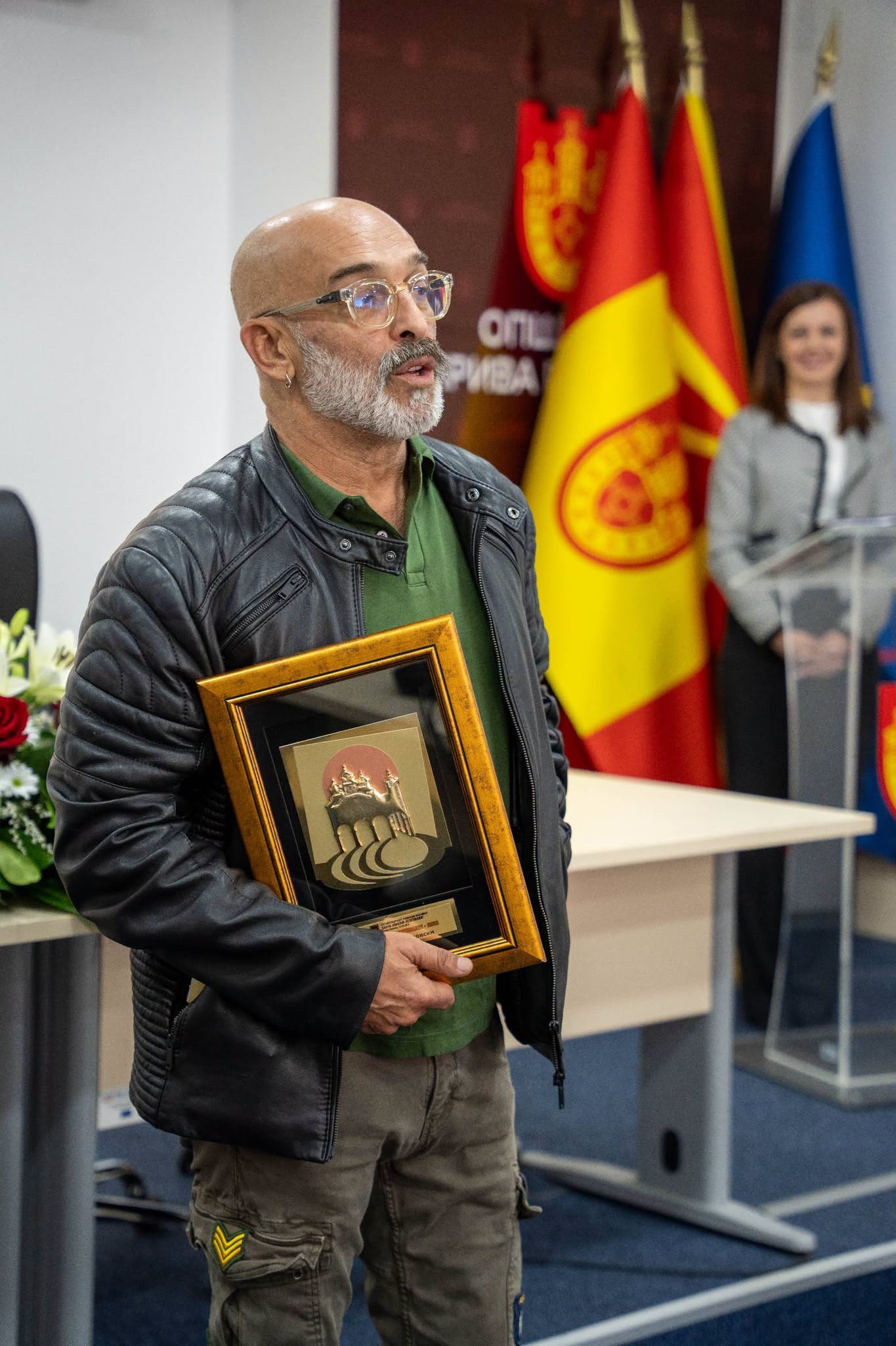 Врачено признанието на годинашниот лауреат Тони Михајловски на 18. Меѓународен театарски фестивал во Крива Паланка