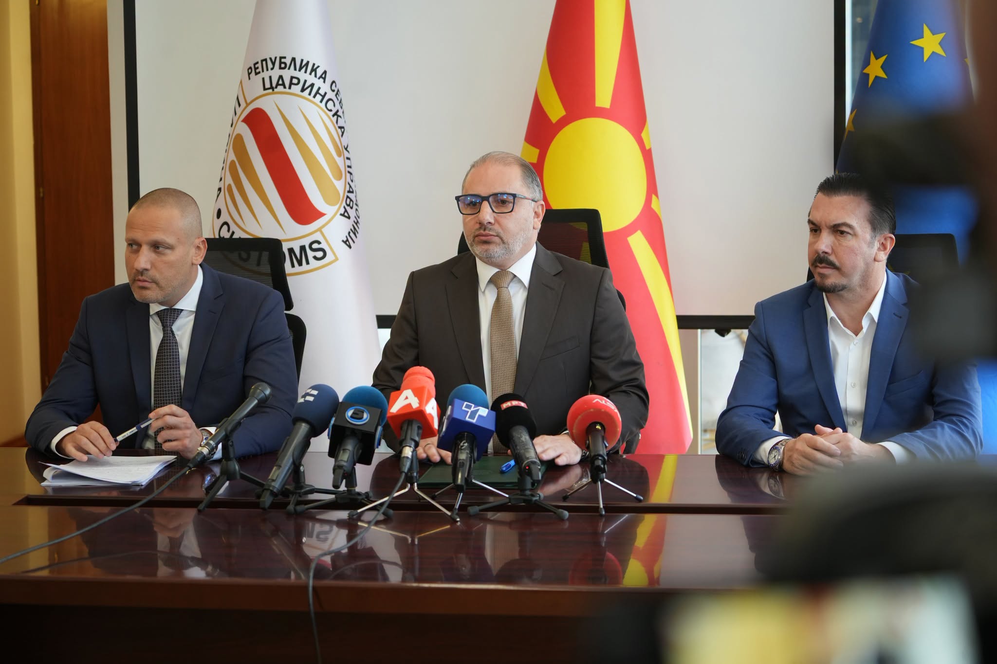 Николовски за операција „Филтер“: Разбиен организиран синџир за шверц на цигари вреден над шест милиони евра