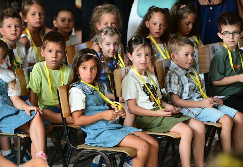 Јаневска: Првачињата да стекнат и братче или сестриче покрај знаење, така ќе ги отвориме училиштата што сега ги затвораме
