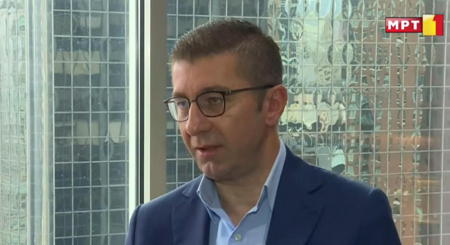 Мицкоски: Ние ги презентираме нашите аргументи, во време на СДСМ имало само коленичење и виткање кичма
