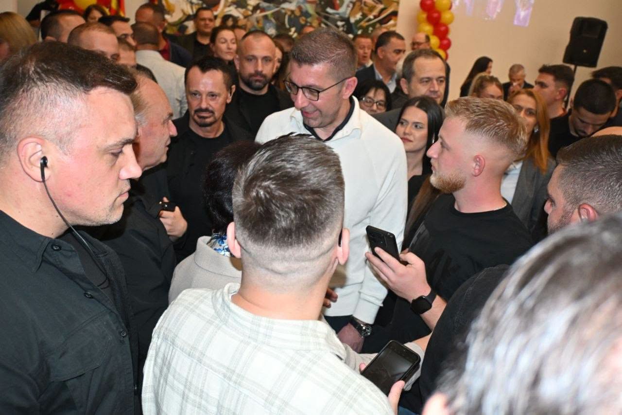 36 години сплотеност, истрајност и посветеност, порача Мицкоски на прославата на ОК на ВМРО-ДПМНЕ во Тетово